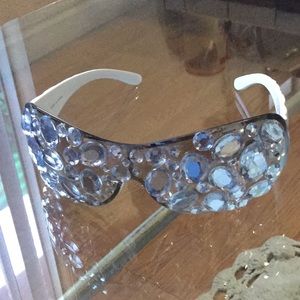 Custom Bedazzled Women’s Sunglasses. “Iced-Out”